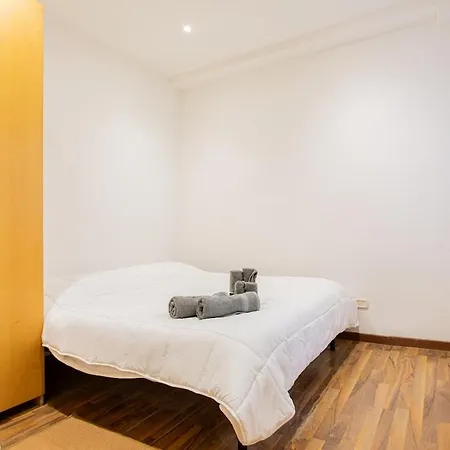 Hub Spacious Near Florence